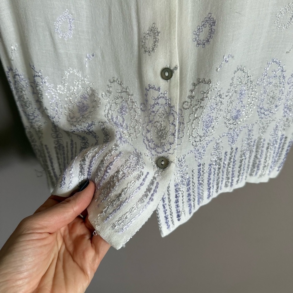 Vintage 90s Sigrid Olsen Lightweight Embroidered Short Sleeve Button Up Top S - Picture 5 of 5